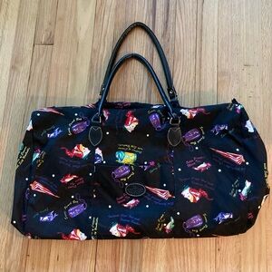 NWOT Large Travel tote. Lightweight canvas with top zipper closure.